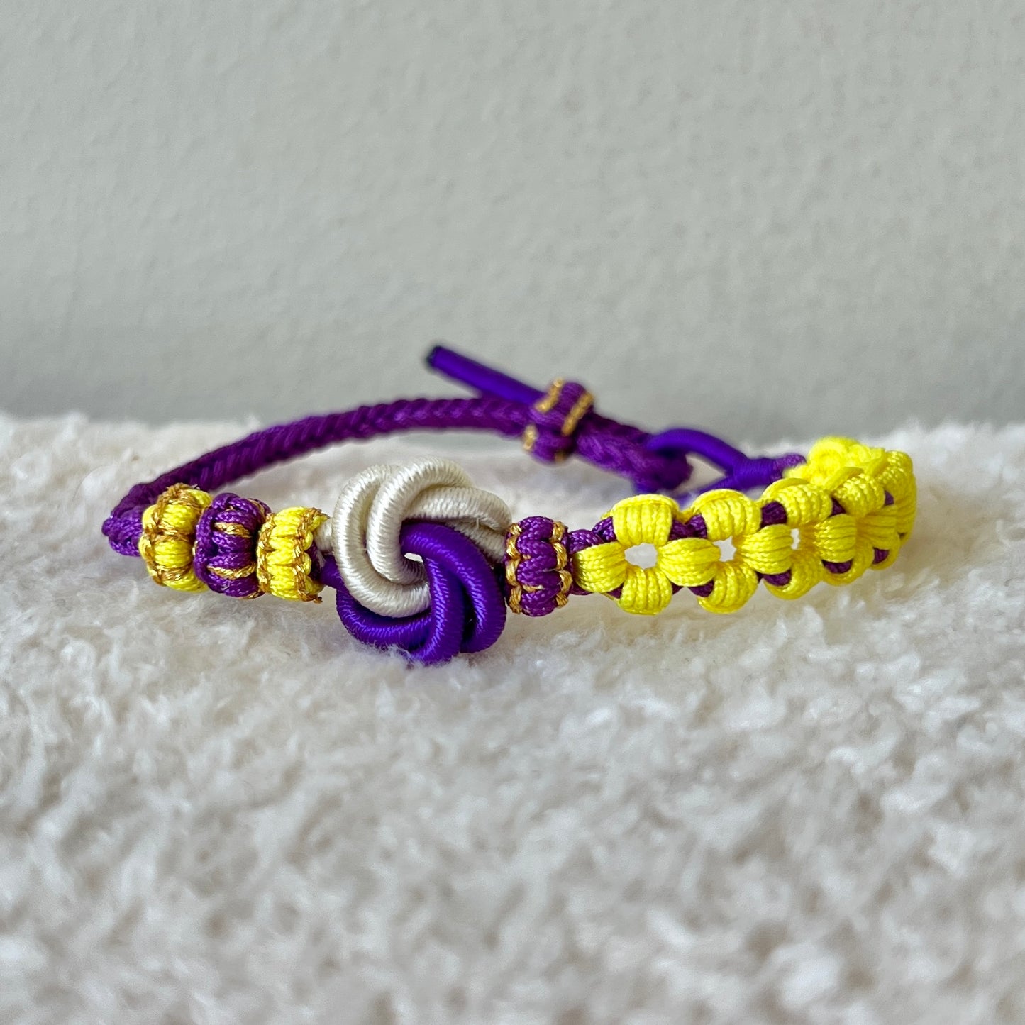 Royal Bloom Knot Bracelet